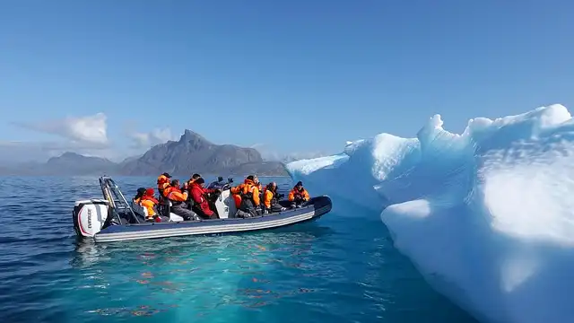 Greenland Ice Sheet: Subglacial Lake Flood Discovery